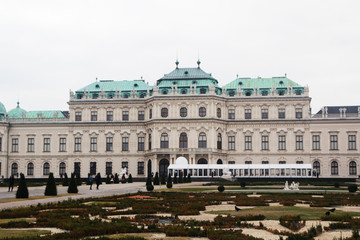 Fototapeta na wymiar Winter view of Belvedere Palace in Vienna, Austria