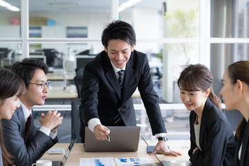 ビジネス　会議