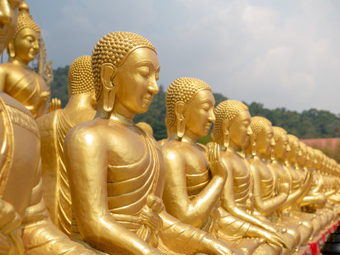 Golden Buddha image, symbol that represents the Buddha of Buddhists.