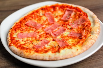Pizza de jamón