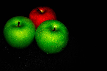 fresh apples on black backgroundgreen and red Apple on a black background Wallpapers, healthy food