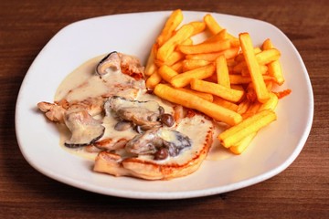 Solomillos con salsa de pimienta