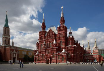 Obraz premium STATE HISTORY MUSEUM AND RESURRECTION GATE RED SQUARE MOSCOW