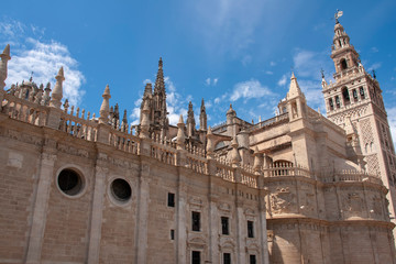 Fototapeta premium Catedral metropolitana de Santa María de la Sede en la ciudad de Sevilla, Andalucía
