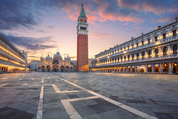 Venice, Italy. Cityscape image of St. Mark's square in Venice, Italy during sunrise. - obrazy, fototapety, plakaty