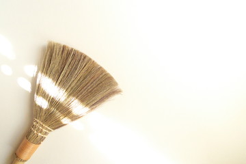 白壁とほうき - Japanese traditional broom and white wall