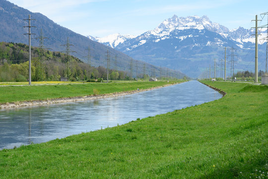 Linthkanal bei Benken, St. Gallen, Schweiz
