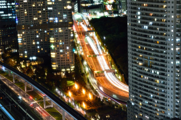 traffic in Tokyo at night
