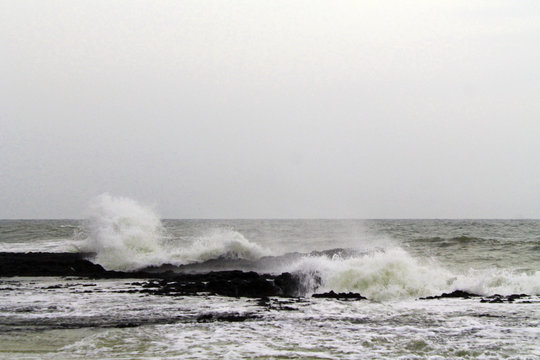 Vawe Bilder Durchsuchen 1,258 Archivfotos, und Videos