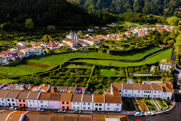 Azoren - Sao Miguel aus der Luft: Terra-Nostra-Park mit Thermalbad 