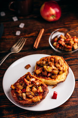 French toasts with caramelized apple