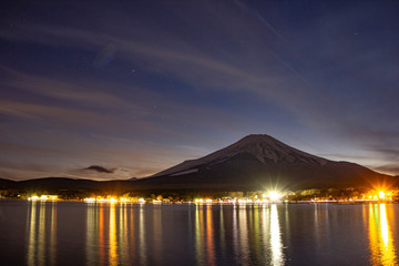 富士山 秋 夜