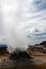Fototapeta na wymiar Seltun / Krysuvik (Krýsuvík): Isolated steaming fumarole