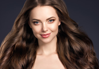 Naklejka premium Beautiful hair woman curly hairstyle shampoo female portrait