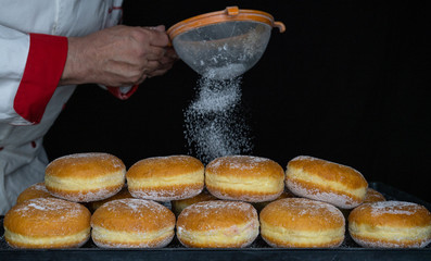 Selbstgemachte frische Berliner aus der Backstube