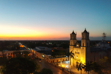 Vista aérea con dron de la "Catedral de Valladolid"