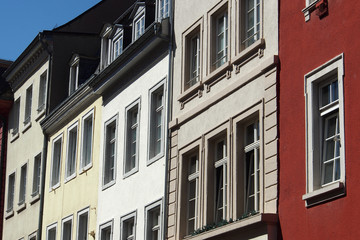 Fototapeta na wymiar Altbaufassaden in Heidelberg, Altstadt
