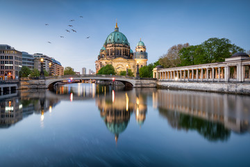 Museumsinsel und Berliner Dom in Berlin, Deutschland - obrazy, fototapety, plakaty