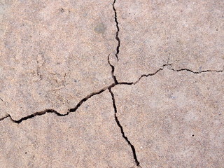 Obraz premium Dry soil surface due to lack of rain