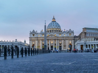 Fototapeta na wymiar wide low angle view of dusk at st peter's in the vatican