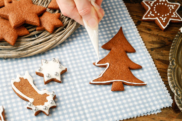 How to make christmas gingerbread cookies, tutorial.