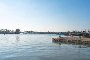 Naklejka premium boat on the lake
