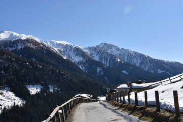 Navis, Dorf, Tirol, Navistal, Naviser Tal, Innsbruck Land, Österreich, Tal, Tuxer Alpen, Schnee,...