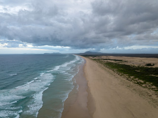 Die Küste des Hat Head National Parks aus der Luft fotografiert