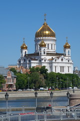 Fototapeta na wymiar Summer view of the Cathedral of Christ the Savior in Moscow, Russia