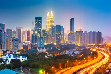 Foto op Plexiglas De stadshorizon van Kuala Lumpur, Maleisië. © SeanPavonePhoto