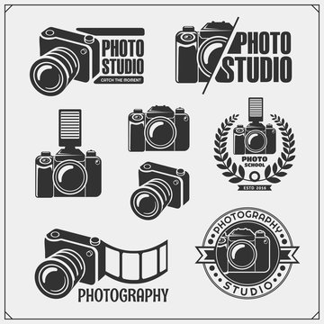 Set of photo studio and photo scool emblems, labels and design elements. Vector monochrome illustration.