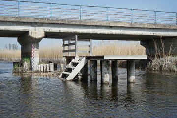 Most na rzece Jęgrznia wraz z pomostem © Piotr