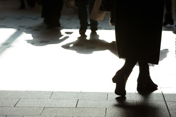 Obraz premium 人・足元のシルエット