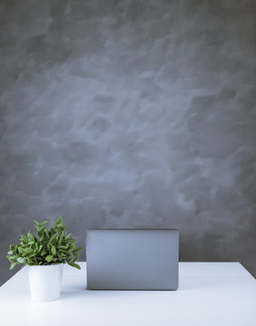 Latest generation computer on a table with accessories