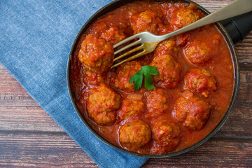 Meatballs on tomato
