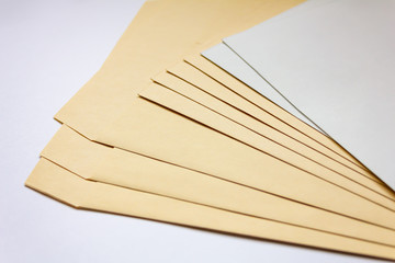 白封筒と茶封筒