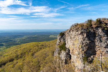 Fototapeta na wymiar Cliff view in the Ozark mountains, Arkansas