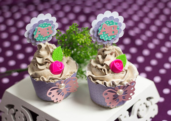 chocolate flower cupcake