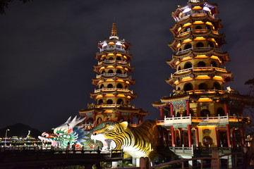 高雄 蓮池潭の夜景