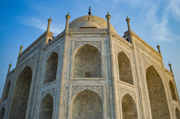 Fototapeta na wymiar The famous Taj Mahal, one of the seven wonders. 