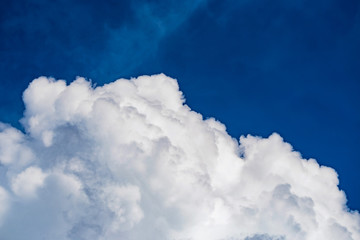 Obraz premium Blue sky with white clouds for natural background