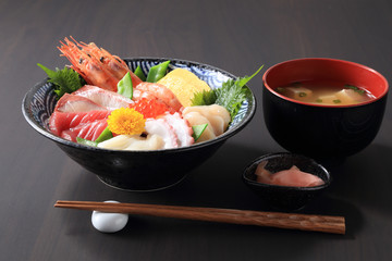 ちらし寿司　海鮮丼