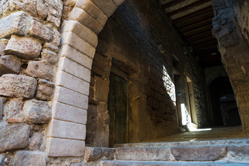 Fototapeta na wymiar Passage in the old town of Cardona in Catalonia, Spain