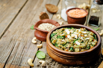 lentils mushroom spinach quinoa with fresh spinach leaves and cashews
