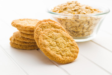 Crispy oatmeal cookies.