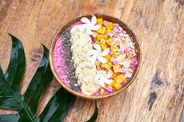 Tropical Breakfast Fruit Smoothie Bowl