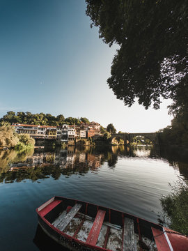 boat float in water