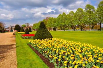 Fototapeta na wymiar Spring in Hampton court gardens, London, United Kingdom
