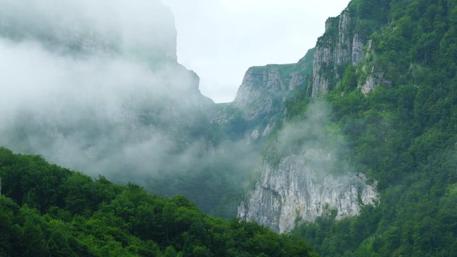 TIMELAPSE Garganta de Ehujarre, Santa Grazi, Zuberoa, France