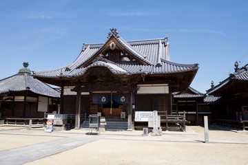 Fototapeta na wymiar 長尾寺　四国遍路８７番札所　日本のお寺です